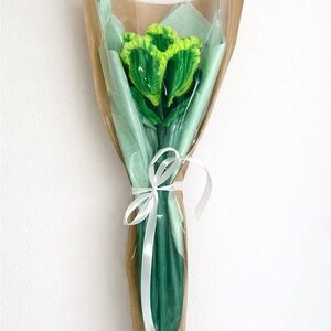 Handmade Oversized Green Pipe Cleaner Rose/Flower